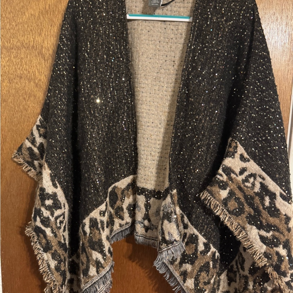 Vince Camuto Black and Tan Knit Poncho